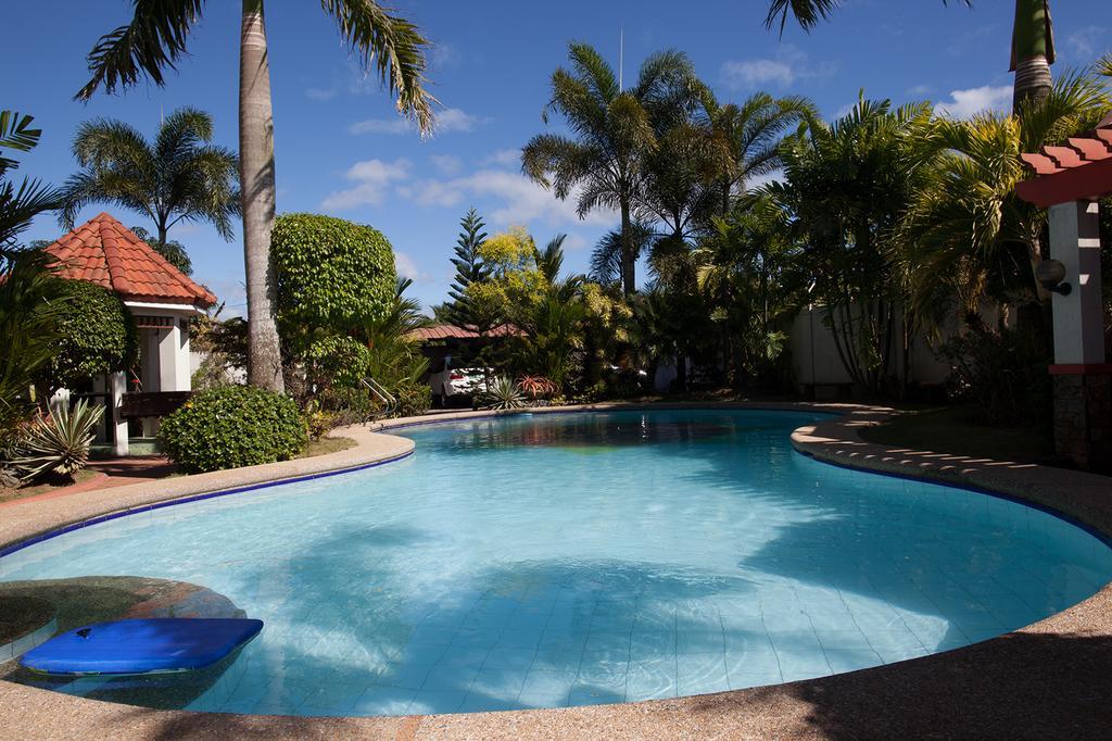 Sir Nico Guesthouse And Resort Pulilan Екстер'єр фото