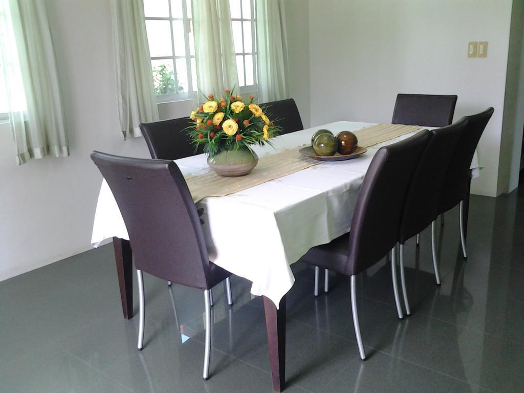 Sir Nico Guesthouse And Resort Pulilan Екстер'єр фото
